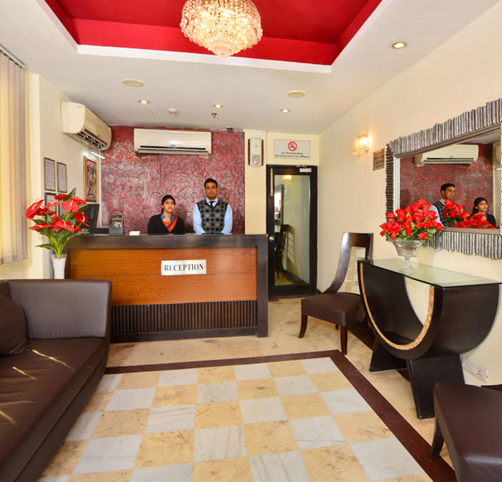 Hotel Shanti Palace West Nova Deli Exterior foto